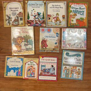 Collection of 14 Tomie dePaola's Books